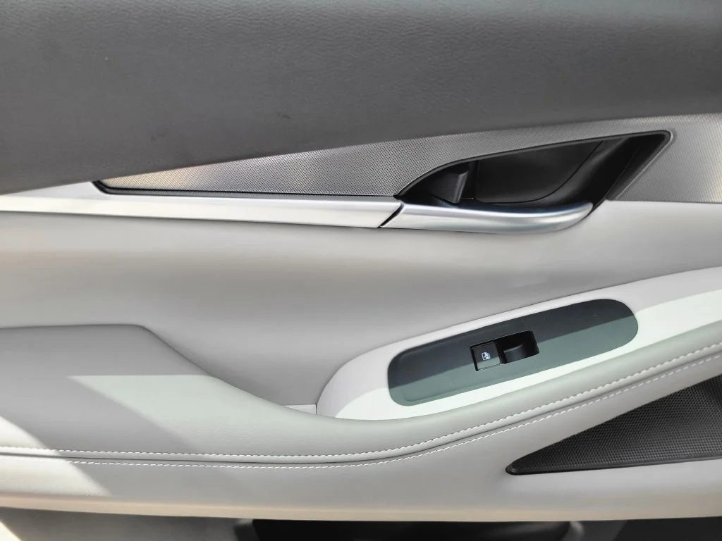 New 2027 White INFINITI LUXE image 12