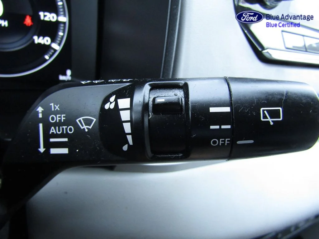 Certified Used 2024 Labrador Black Pearl Mitsubishi SEL image 31