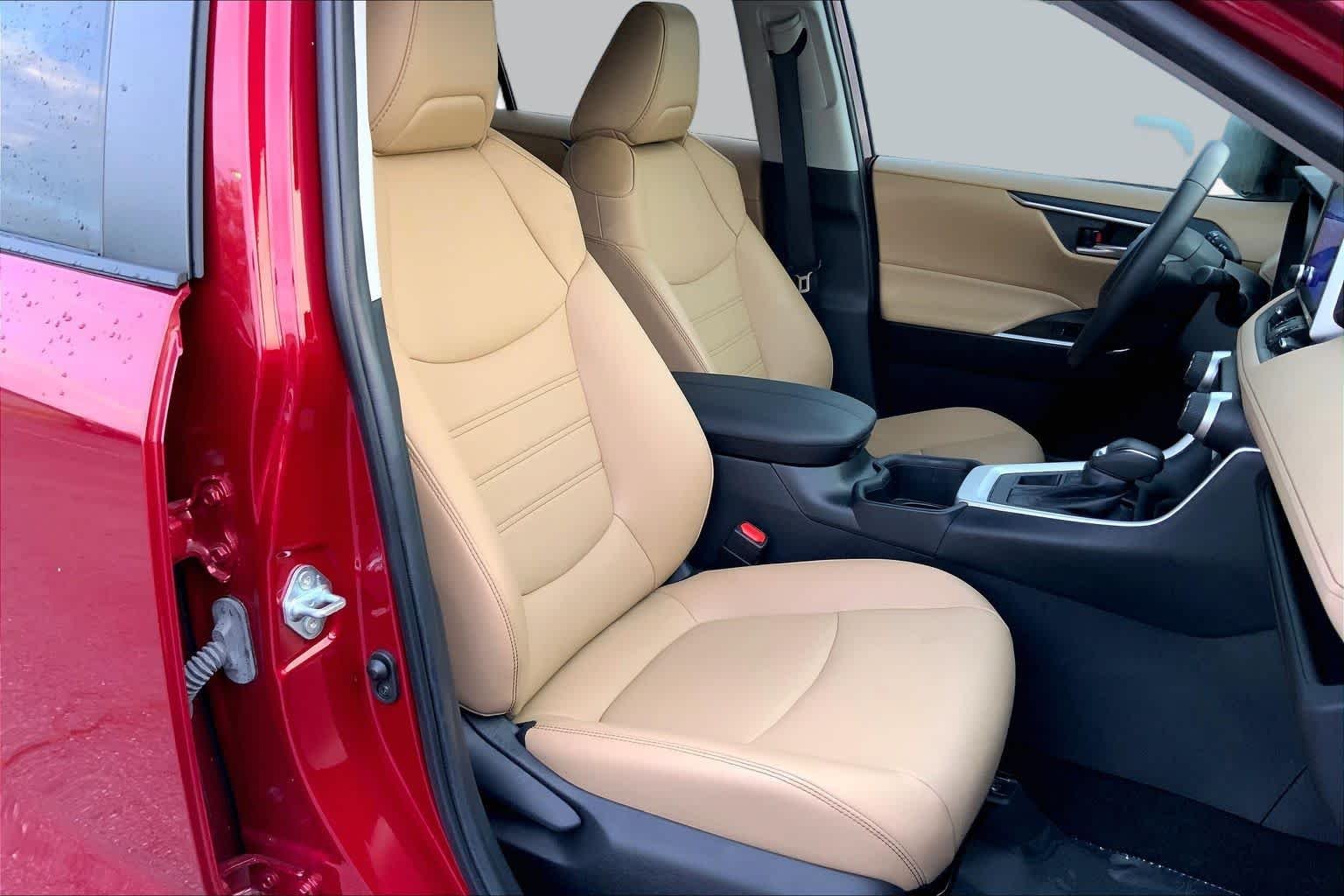 Used 2024 Ruby Flare Pearl Toyota XLE Premium image 9