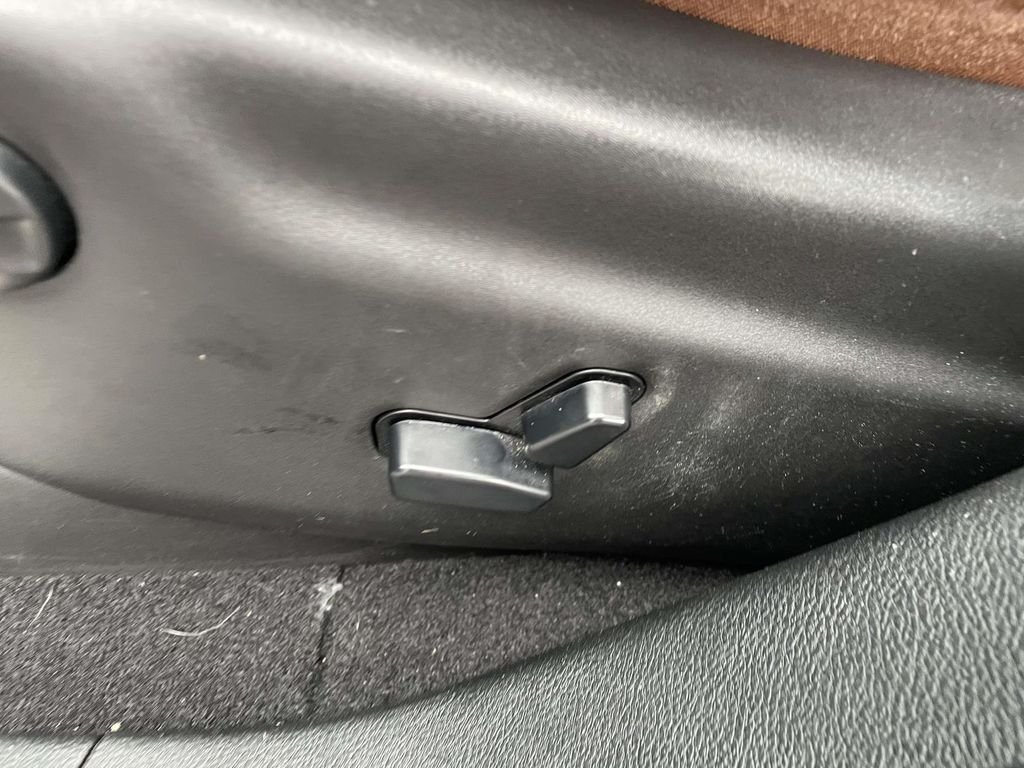 2020 Jeep Grand Cherokee Overland - Photo 19