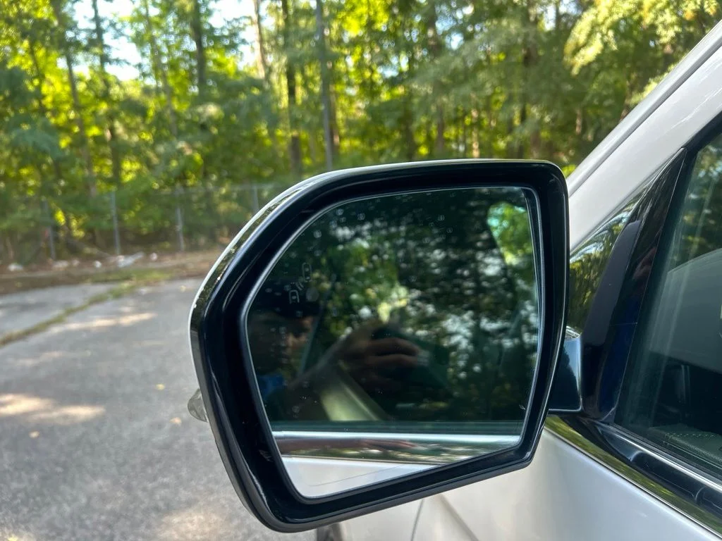 Used 2019  Ford Limited image 11