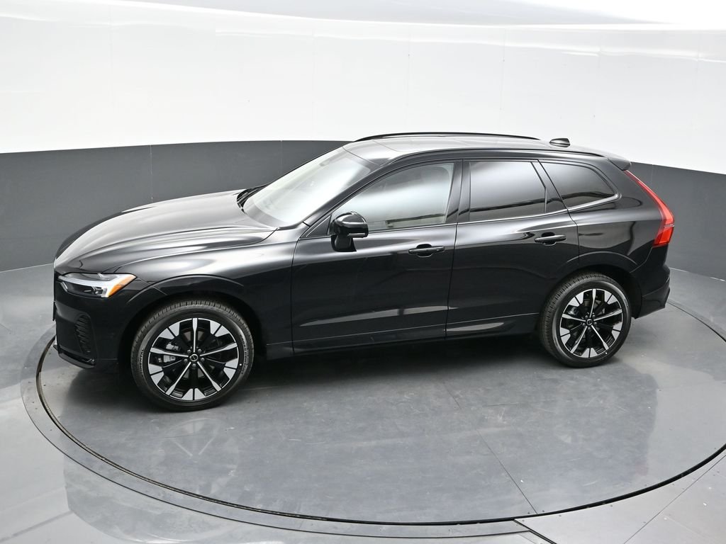 2026 Volvo XC60 Plus - Photo 19