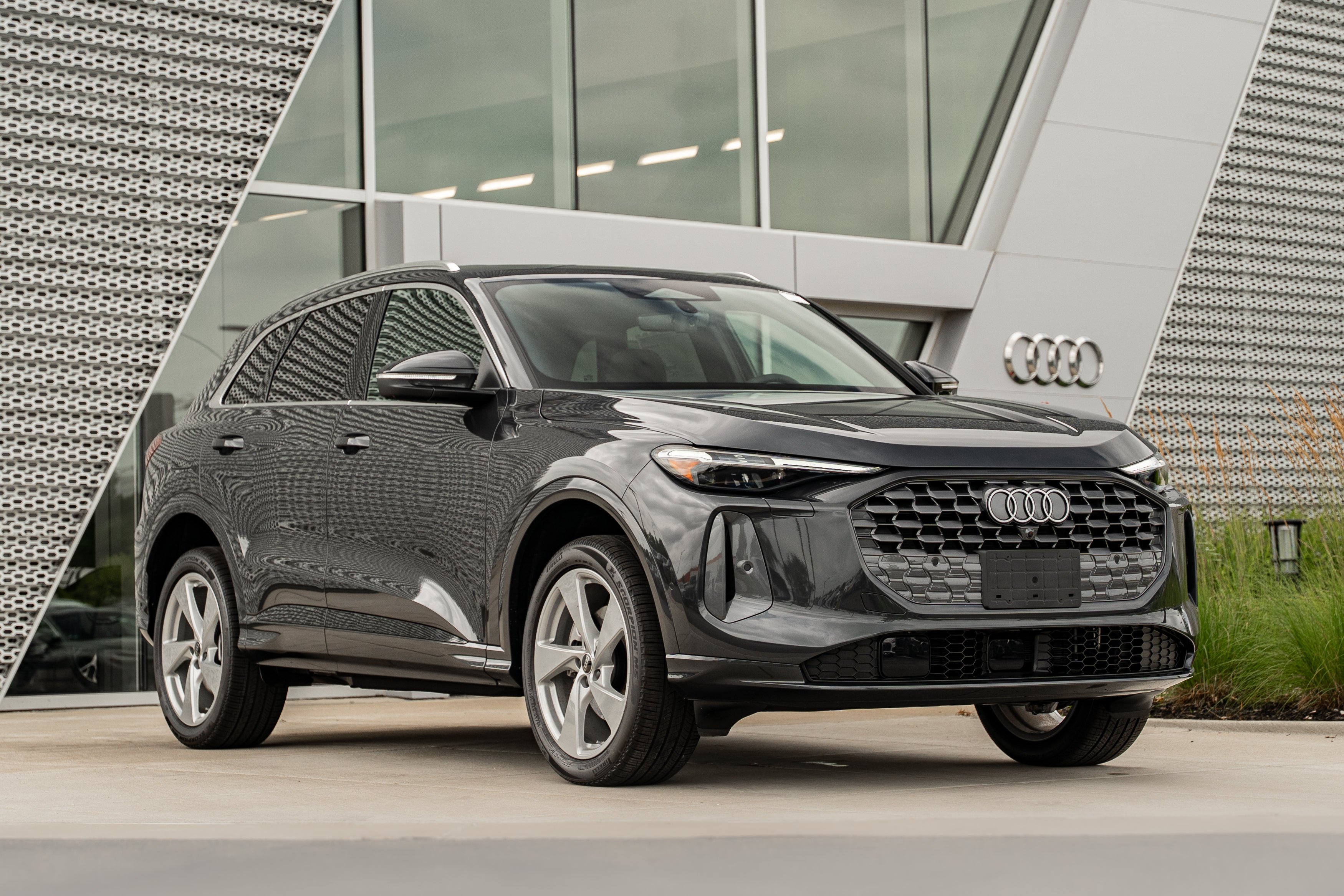 2026 Audi Q5 Premium Plus quattro's photo
