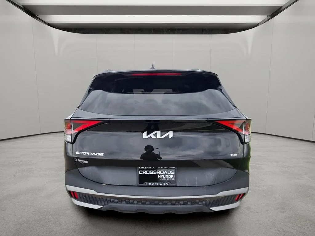Used 2023 Fusion Black Kia X-Line image 4