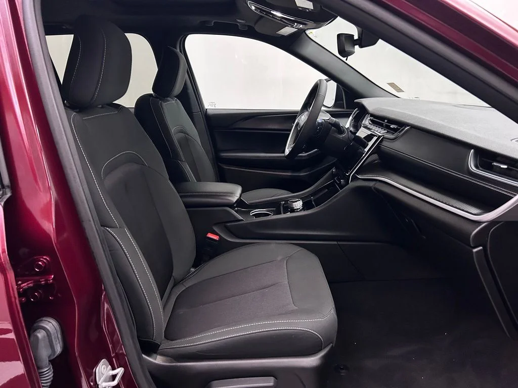 Used 2024 Red Jeep Laredo X image 15