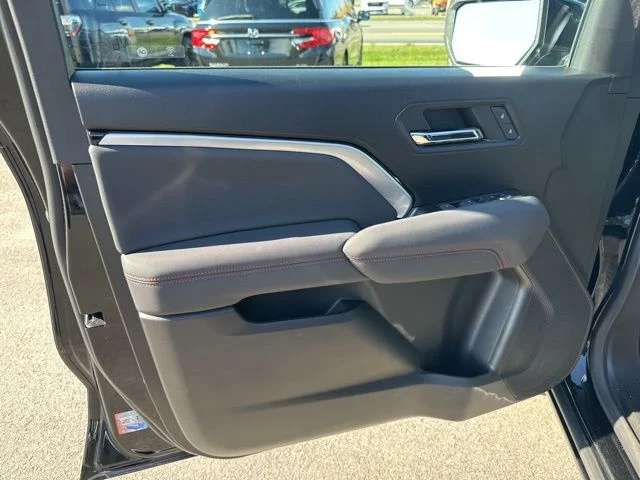 2024 Chevrolet Colorado Z71 - Photo 15