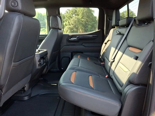 Used 2022 Red GMC AT4 image 10