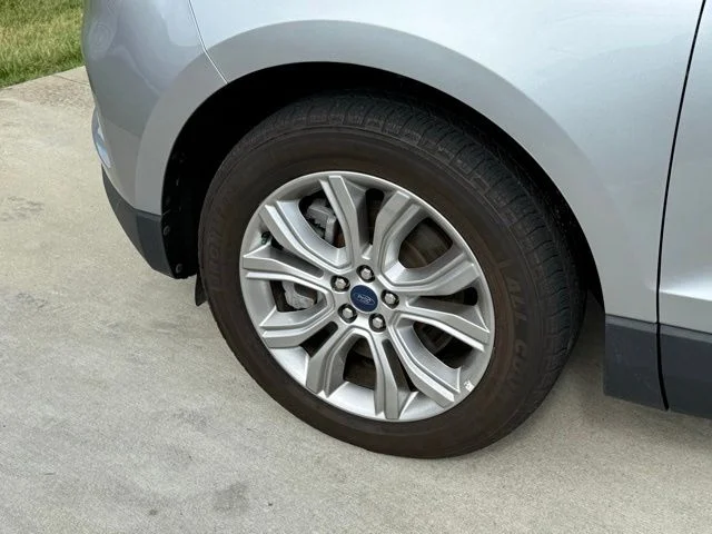 Used 2022 Silver Ford Titanium image 5