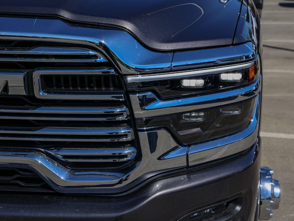 New 2026 Granite Crystal Metallic Clear-Coat Exterior Paint RAM Laramie image 9