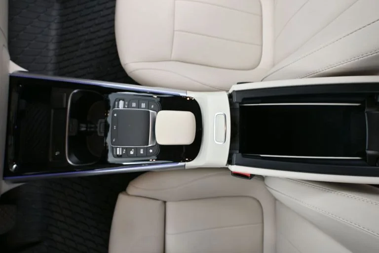 Used 2022 White Mercedes-Benz 300 image 35