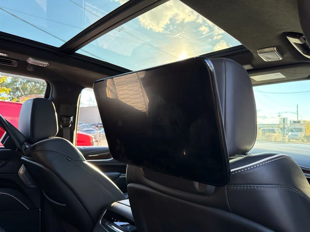Used 2022 Black Cadillac Sport Platinum image 23