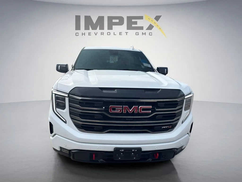 Used 2025 White GMC AT4 image 8