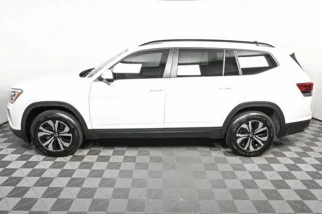 New 2026 Opal White Pearl Volkswagen 2.0T SE image 32