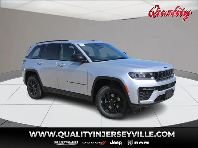 2026 Jeep Grand Cherokee Laredo Altitude