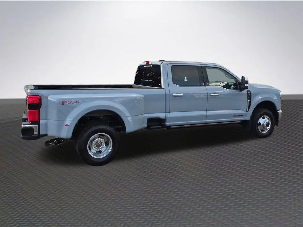 New 2026 Glacier Gray Metallic Tri-Coat Ford F-350® King Ranch® image 4