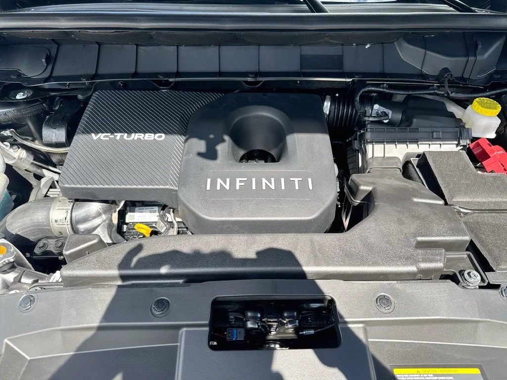 New 2027 GRAPHITE SHADOW INFINITI Luxe FWD image 33