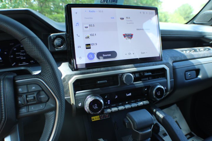 Used 2026 Wind Chill Pearl Toyota Limited image 11