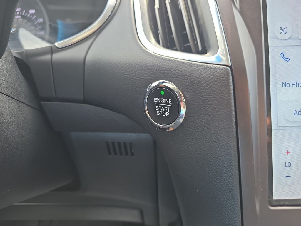 2021 Ford Edge Titanium - Photo 21
