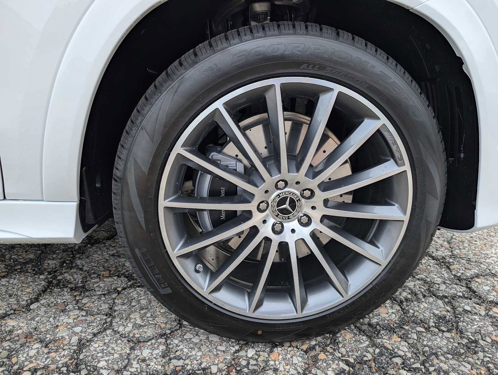 New 2026 Polar White Mercedes-Benz GLE 350 image 3