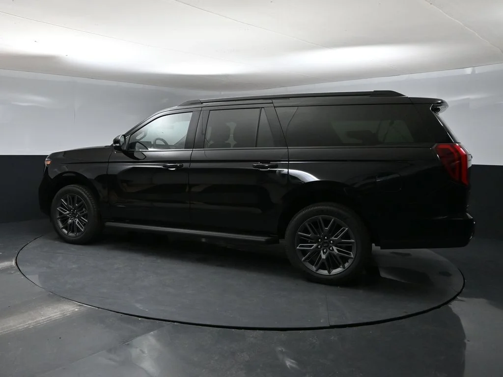 New 2026 Black Ford Platinum image 4