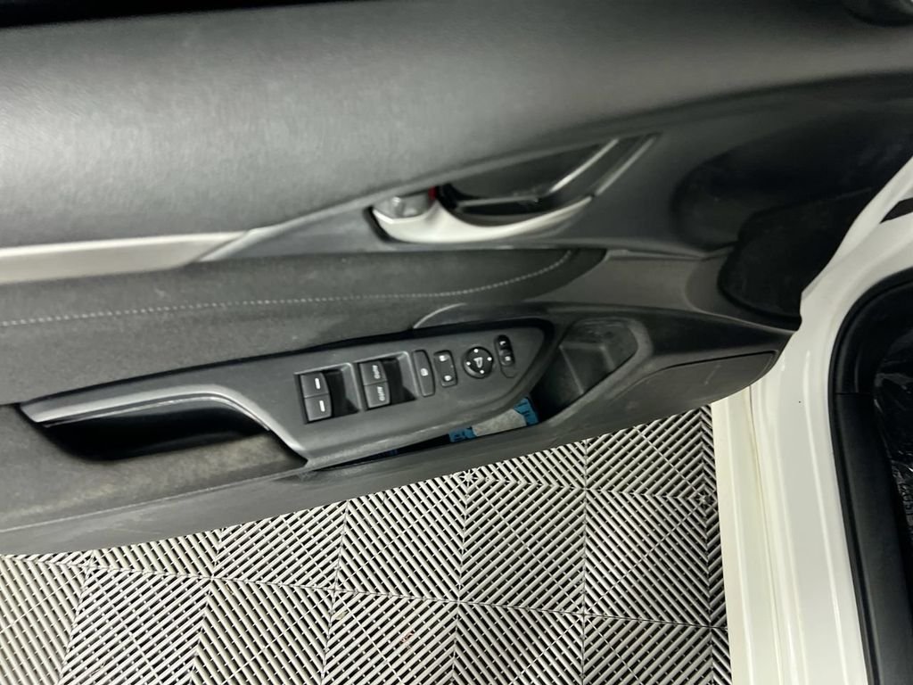 Used 2020 White Honda EX image 10