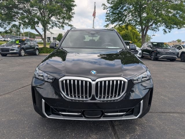 Certified Used 2024 Black Sapphire Metallic BMW xDrive40i image 8