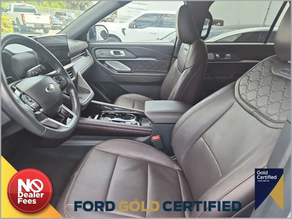 2025 Ford Explorer Platinum 4WD (PL535)'s photo