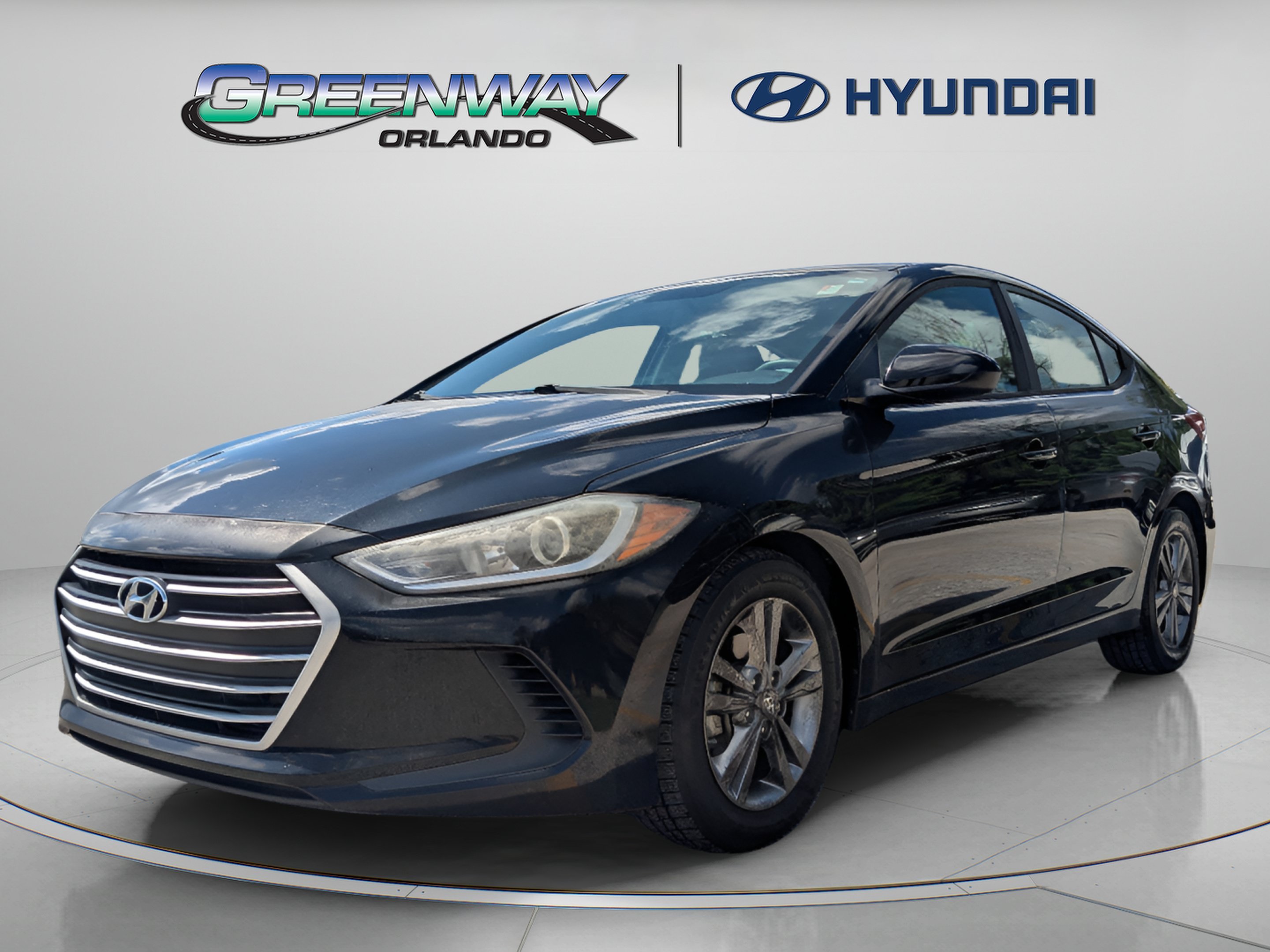 Used 2017 Black Noir Pearl Hyundai SE image 4