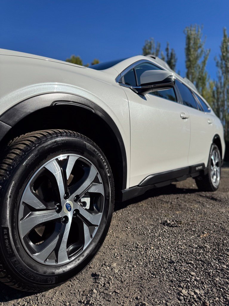 Used 2021 Crystal White Pearl Subaru Limited image 40