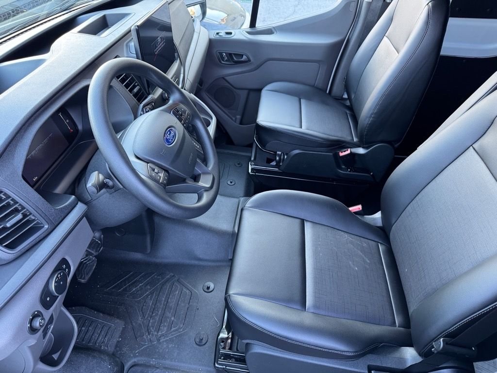 New 2026 Oxford White Ford Cargo Van image 6