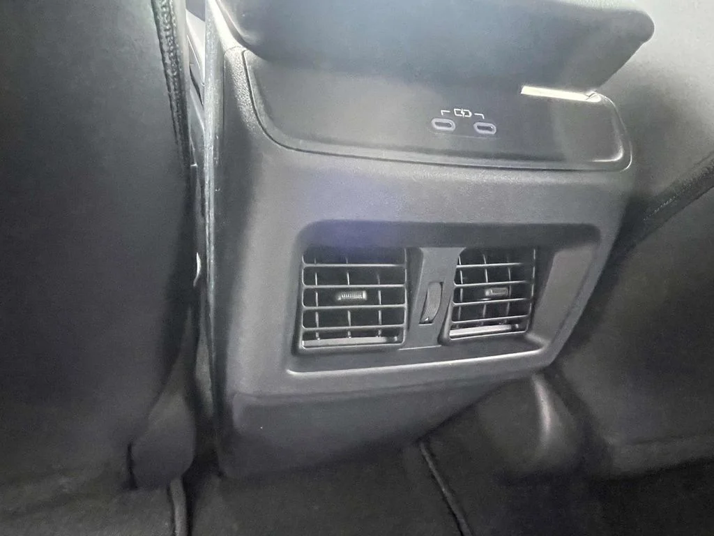 New 2026 Wind Chill Pearl Toyota SE image 9