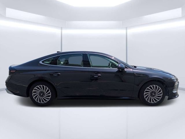 Used 2024 Blue Hyundai Limited image 2