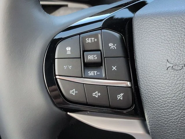 New 2026 Star White Metallic Tri-Coat Ford Platinum™ image 25