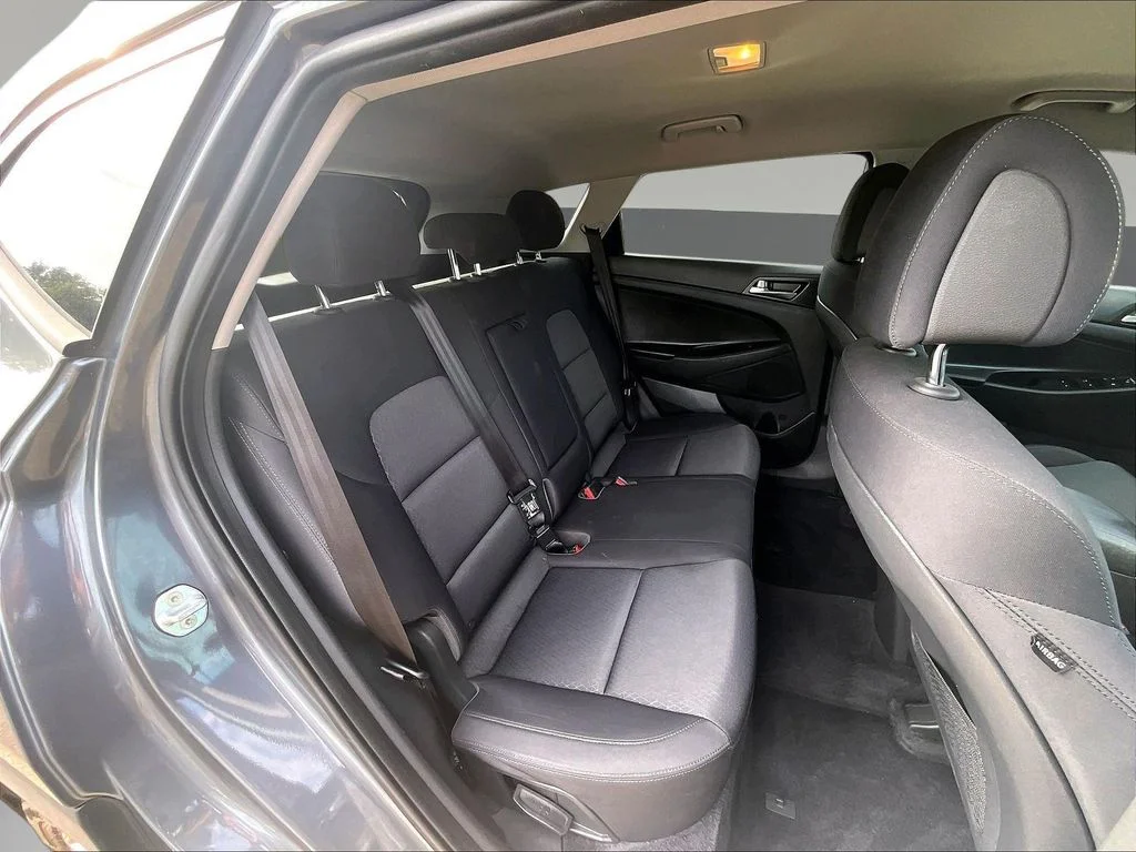 Used 2018 Gray Hyundai SE image 28