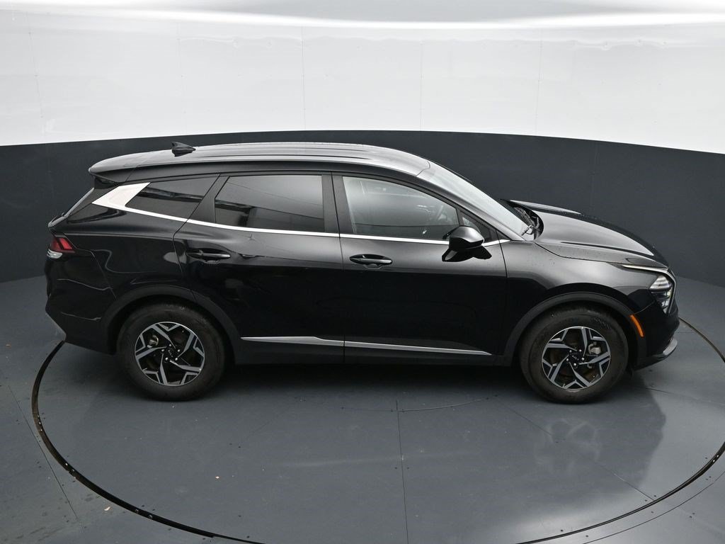 Used 2025 Ebony Black Kia LX image 18