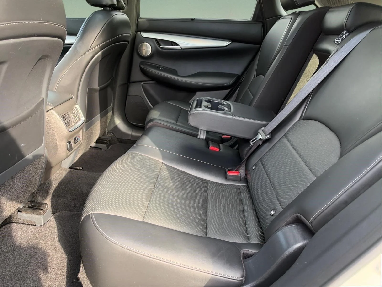 Used 2021 Majestic White INFINITI SENSORY image 18