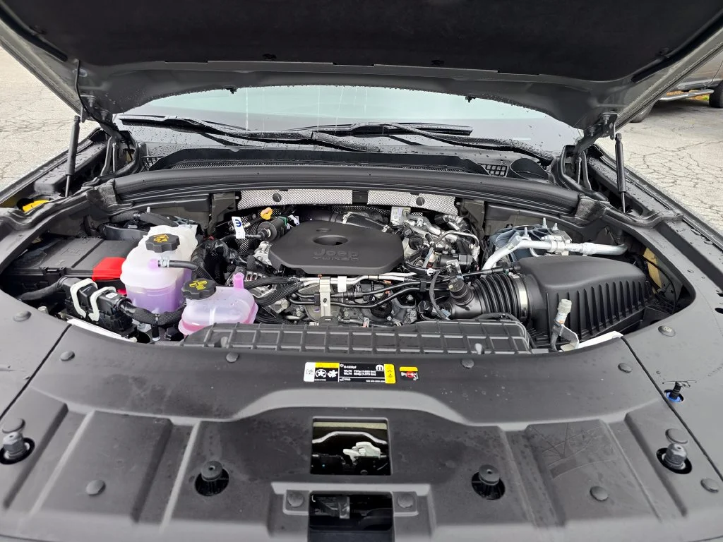 New 2027 Gray Jeep Laredo Altitude image 23