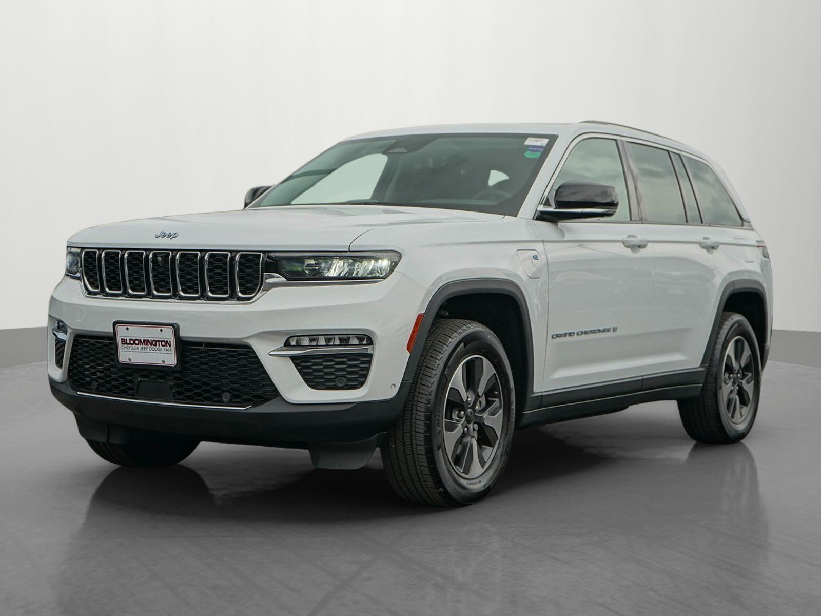 Used 2022 Jeep Grand Cherokee 4xe with VIN 1C4RJYB64N8724559 for sale in Minneapolis, Minnesota