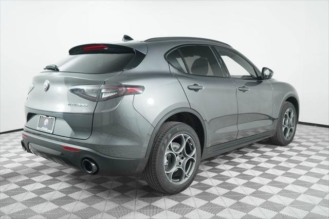 New 2025 Vesuvio Gray Metallic Exterior Paint Alfa Romeo  image 19