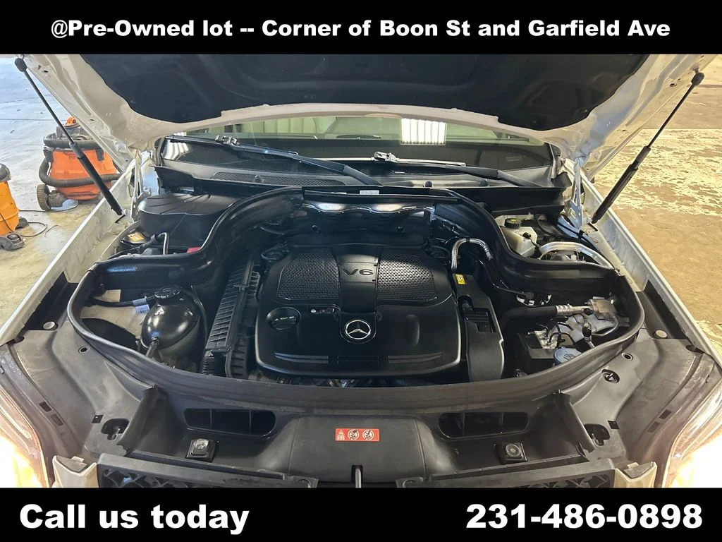 Used 2014  Mercedes-Benz GLK 350 image 9