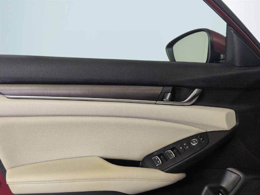 2019 Honda Accord LX - Photo 25