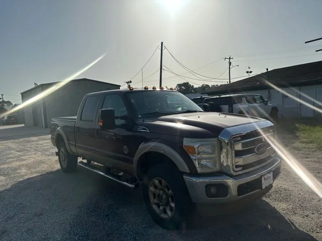 Used 2013 Red Ford Lariat image 2