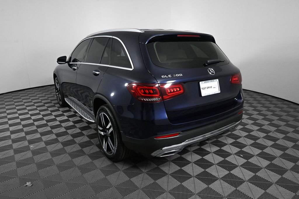 Used 2021 Blue Mercedes-Benz GLC 300 image 4