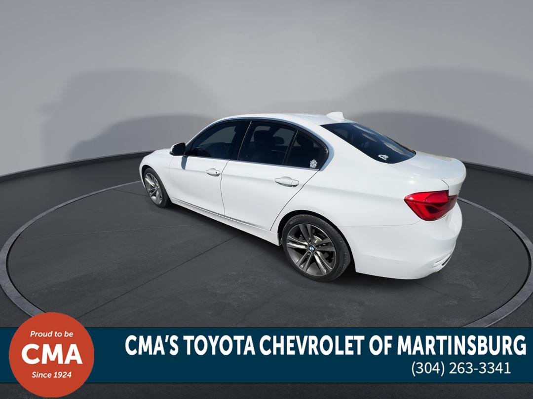 Used 2018  BMW  image 6