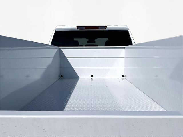 New 2026 Summit White Chevrolet WT image 15