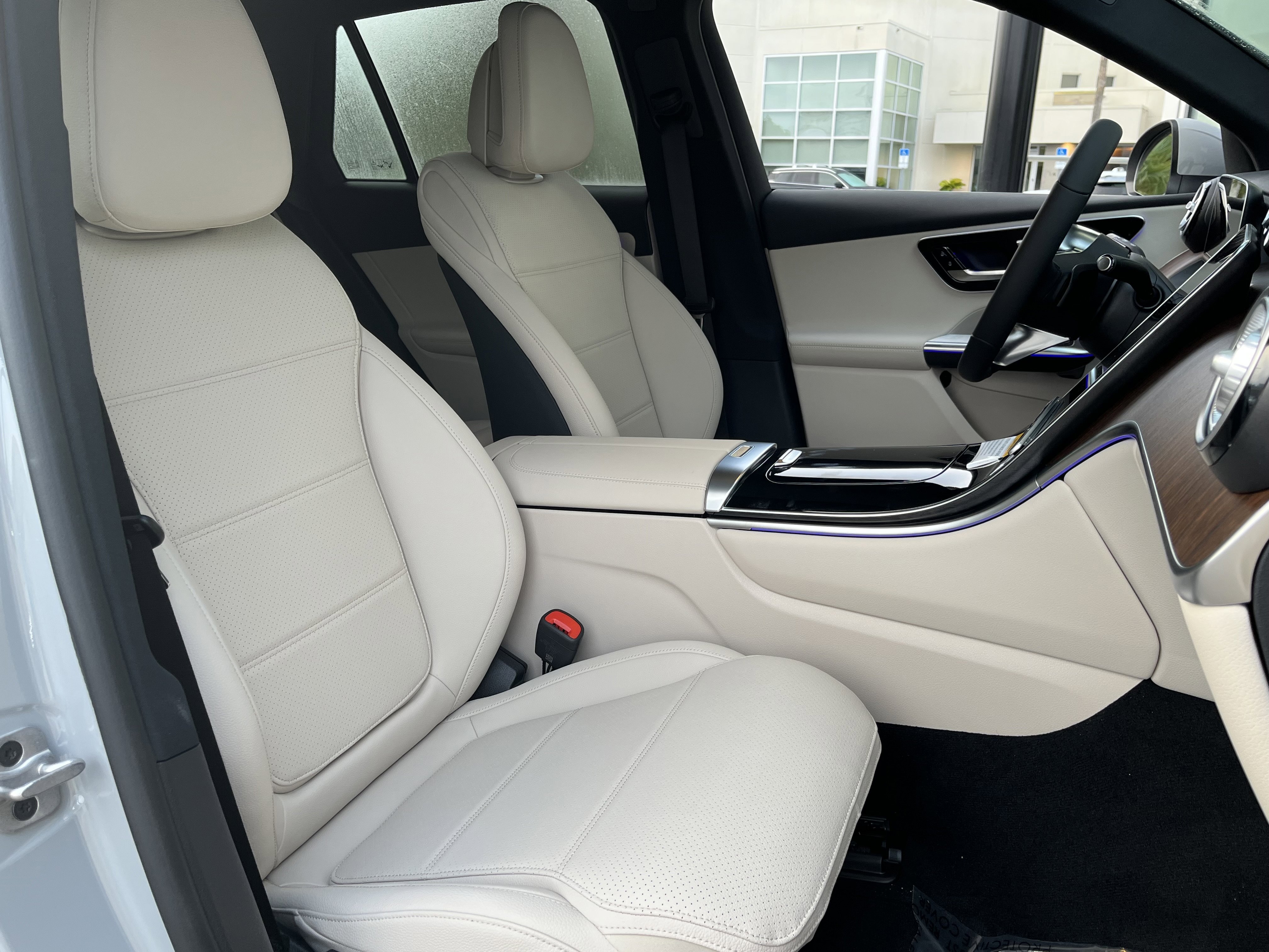 New 2026 MANUFAKTUR Alpine Grey Mercedes-Benz GLC 300 image 23