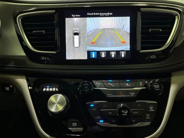 Used 2020 White Chrysler Limited image 20