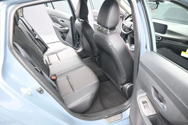 2026 Nissan Sentra SR - Photo 14