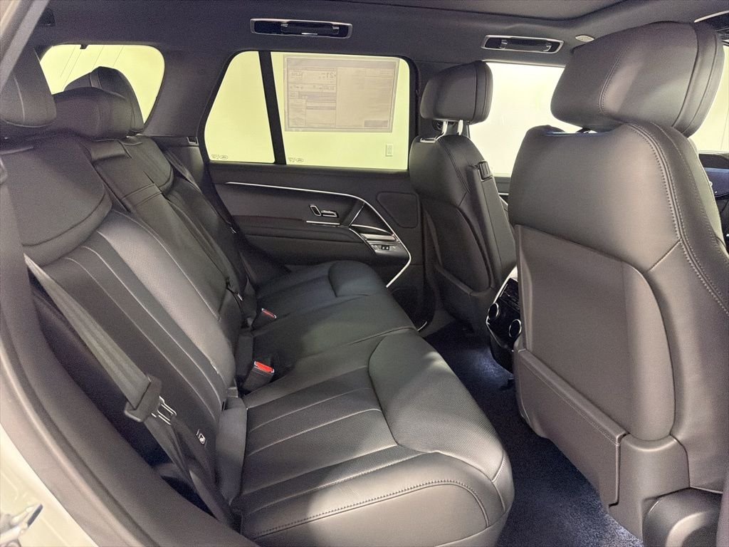 New 2026 Ostuni Pearl White Land Rover SE image 28