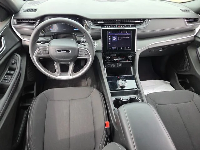 Used 2025 White Jeep Laredo image 8
